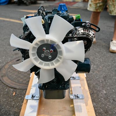 オリジナル クボタ D782 エンジン組 D782-ET05_CN4 ディーゼルエンジン モーター 9.8kw 2300 Rpm 掘削機部品