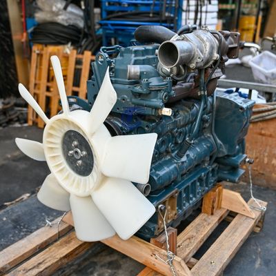 Kubota V2607-T ディーゼルエンジン V2607-DI-T-E3B 垂直水冷