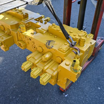 295-7767 295-7747 295-7745 295-7747 キャタピラー 365C 374D 385C 390D 掘削機のためのメイン制御バルブ組