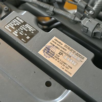 新しいオリジナルのISUZU 4JJ1エンジンの組立 ディーゼルエンジン  Hitachi SANY Sumitomo Excavator部品のために