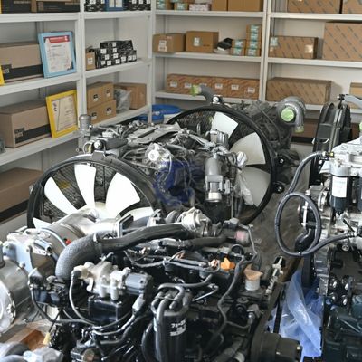 新しいオリジナルのISUZU 4JJ1エンジンの組立 ディーゼルエンジン  Hitachi SANY Sumitomo Excavator部品のために